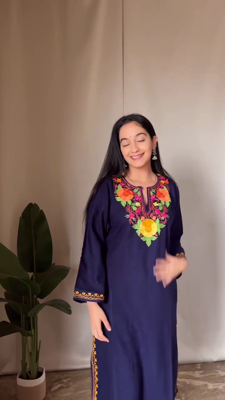 Handcrafted Kashmiri Embroidered Green Cotton Kurti – Ethnic & Casual Wear