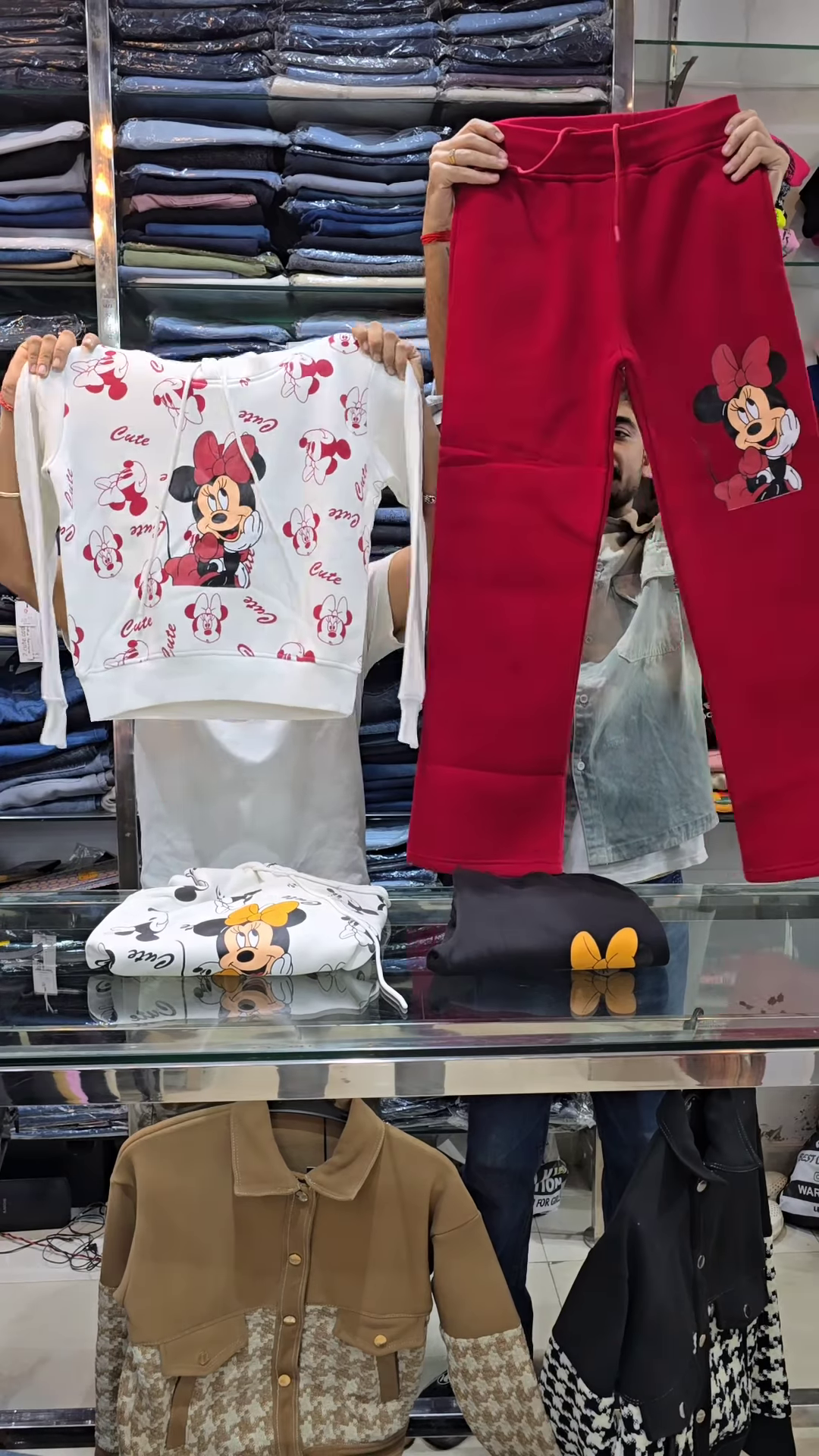 Cozy Cartoon Hoodie & Jogger Set – Cute, Comfy, and Ready for Winter ❄️🧸