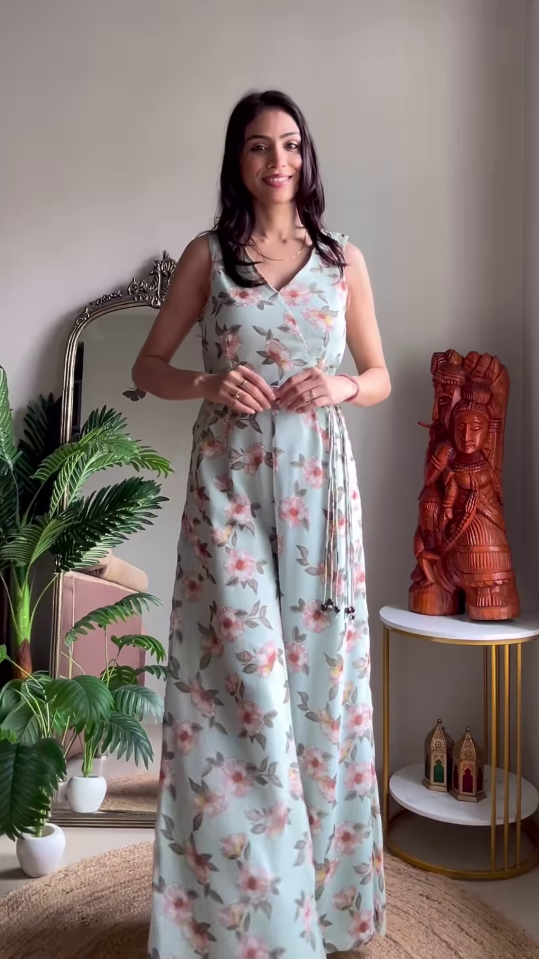 Blush Floral Maxi Dress in Boho-Chic Interior – A Whimsical Blend of Style and Space