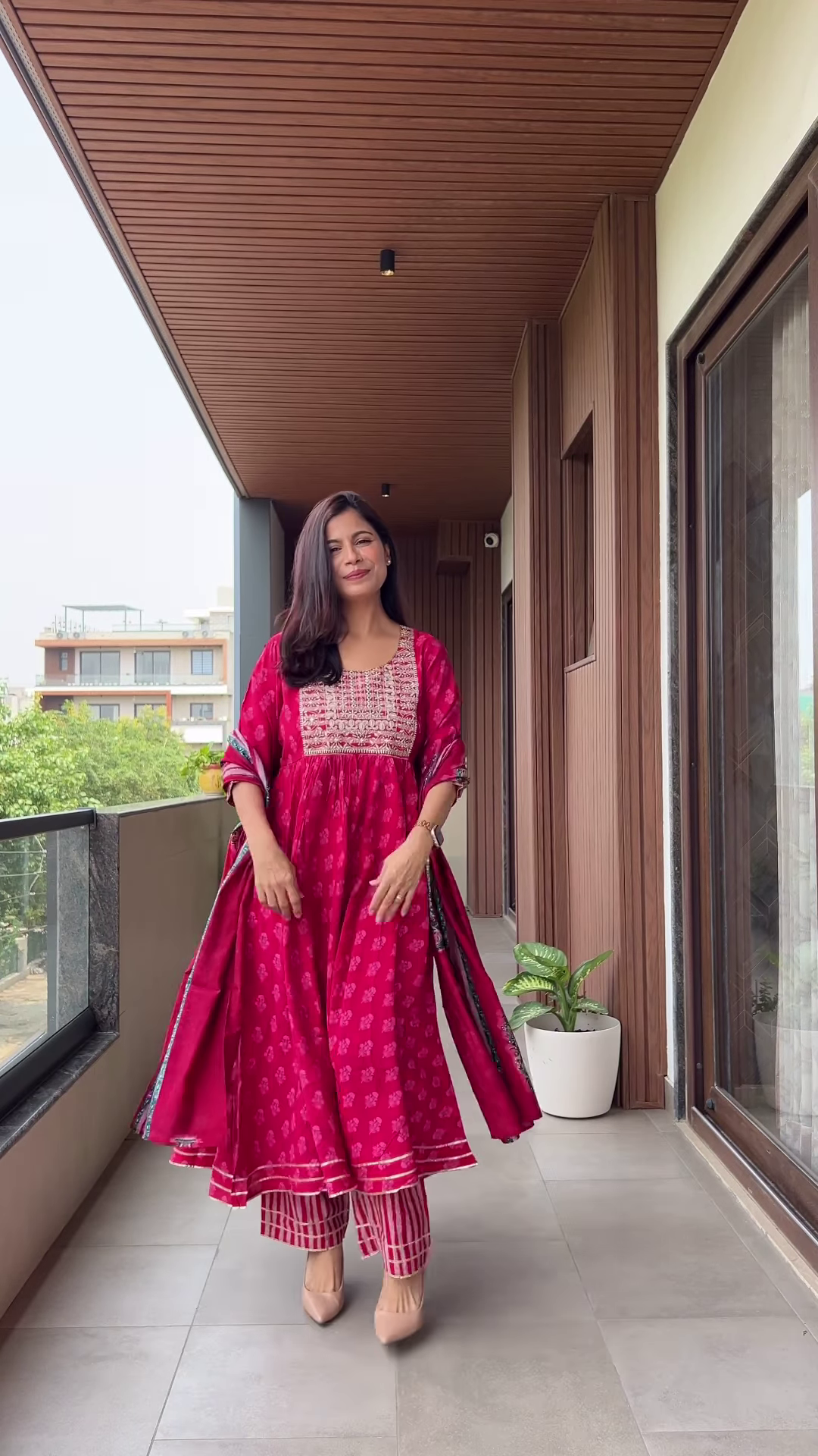 Rosy Gold Kurta Ensemble with Balcony Elegance – Grace in Every Fold