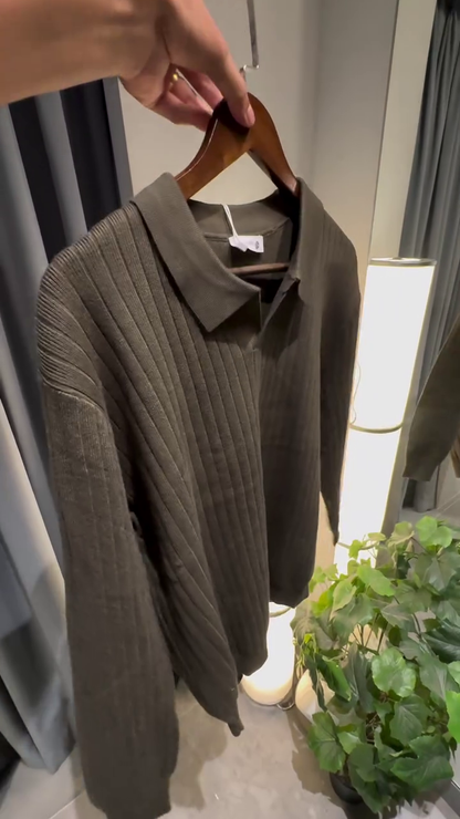 Classic Black Textured Knit Sweater with White Collar – Elegant & Versatile