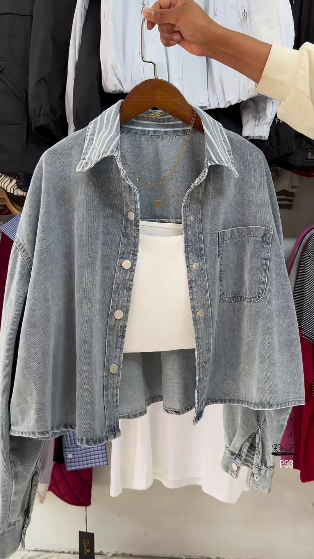 Cropped Washed Denim Shirt with White Inner – Layered Street Style Essential for Casual Chic Look