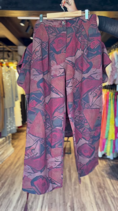 Abstract Print Co-ord Set for Women – Stylish Shirt and Shorts Combo – Casual Chic Outfit