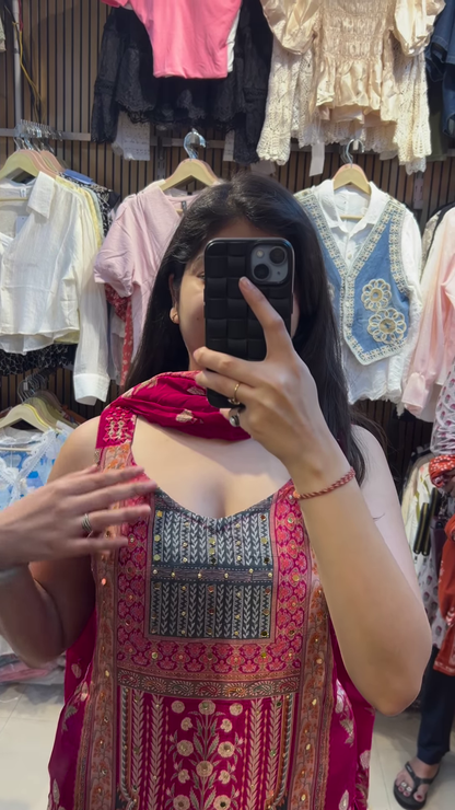 Elegant Floral Print Kurti Set with Dupatta – Women’s Pastel Ethnic Wear