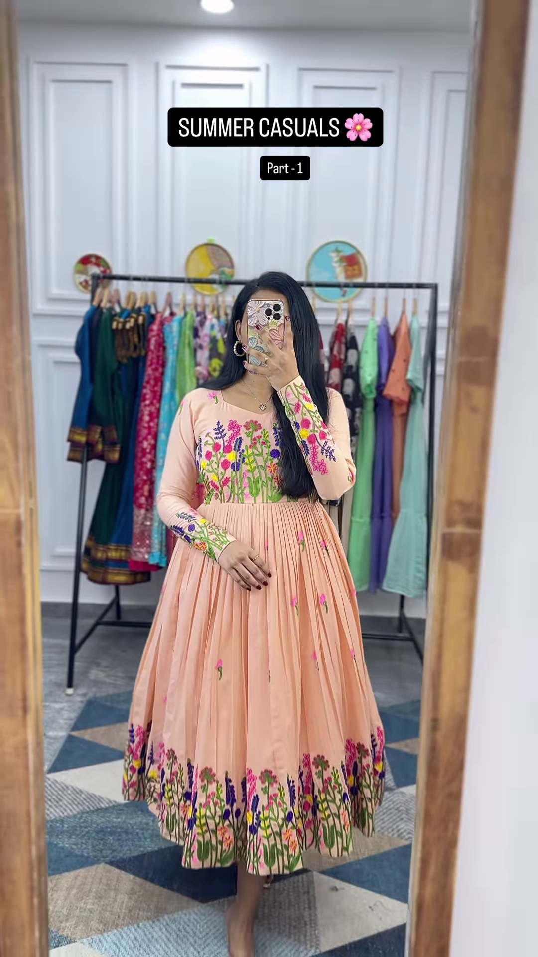 Women’s Light Green Tiered Ruffle Dress – Summer Casualwear with Mirror Portrait Styling