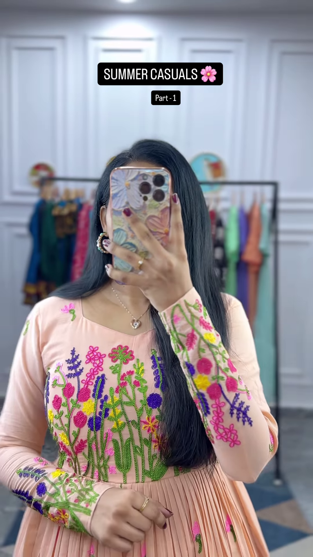 Women’s Light Green Tiered Ruffle Dress – Summer Casualwear with Mirror Portrait Styling