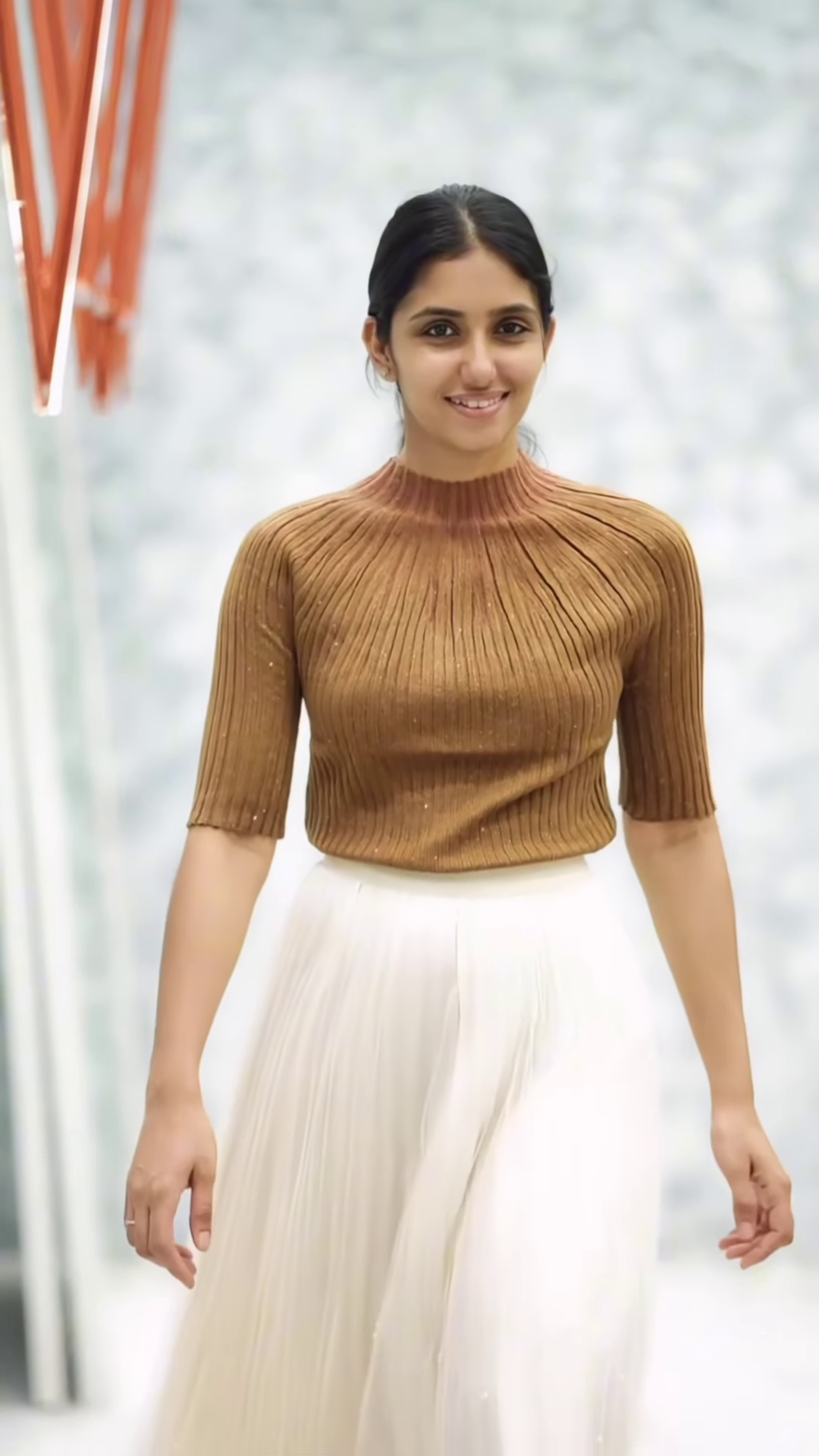 Women’s Pink Ribbed Half-Sleeve Top with Black Pleated Mini Skirt – Chic Contrast Casualwear Ensemble