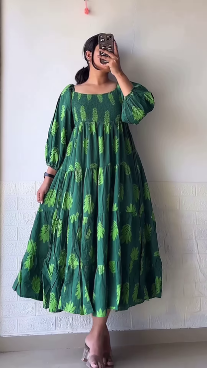 Women’s Leaf-Print Green Maxi Dress with Smocked Bodice and Tiered Skirt – Elegant Casualwear from Summer Portrait Series