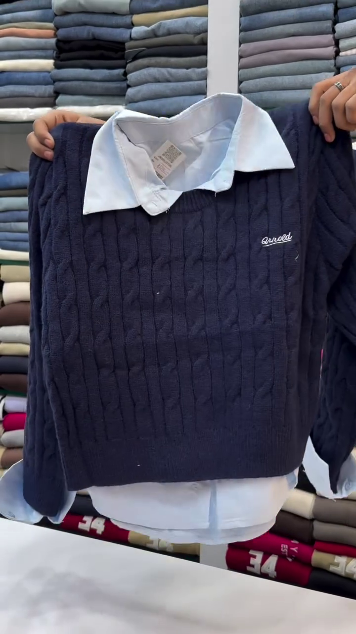 Elegant Beige Cable Knit Sweater with White Collar – Preppy Chic Style