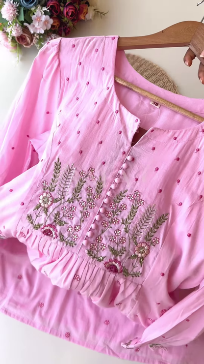 Women’s Light Green Floral Embroidered Long Kurti – Pastel Ethnicwear with White-Pink Motifs & Sleeve Detailing