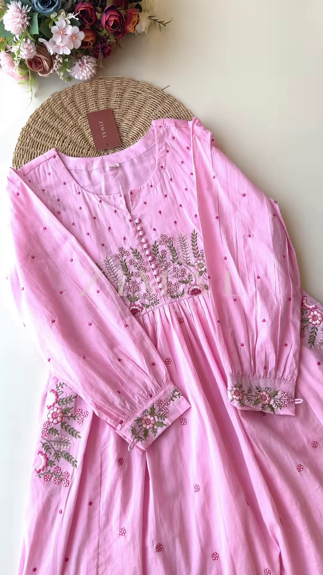 Women’s Light Green Floral Embroidered Long Kurti – Pastel Ethnicwear with White-Pink Motifs & Sleeve Detailing