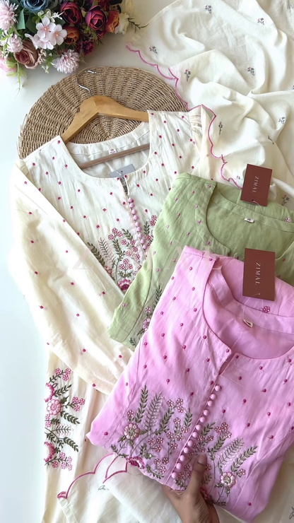 Women’s Light Green Floral Embroidered Long Kurti – Pastel Ethnicwear with White-Pink Motifs & Sleeve Detailing