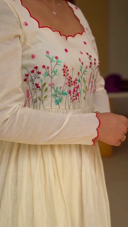 Women’s White Floral Embroidered Long Dress with Scalloped Neckline & Hem – Boutique Ethnicwear with Flowing Silhouette