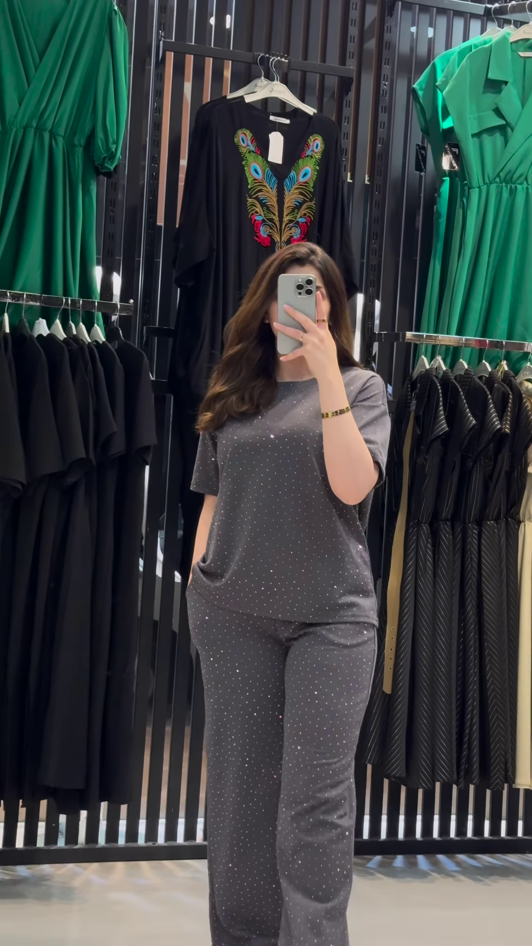 ✨ Cozy Grey Lounge Set with Delicate Shimmer Details ✨