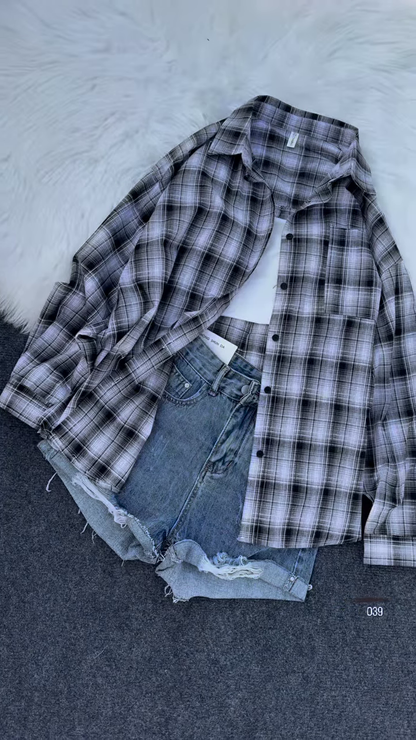 💙 Casual Cool Blue & White Plaid Oversized Shirt with Distressed Denim Shorts 👖