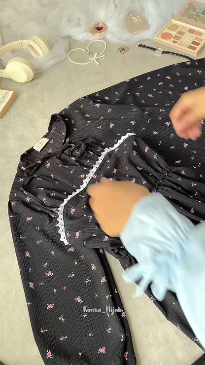 🌸 Delicate White Floral Print Long-Sleeved Tie-Neck Top 🌷