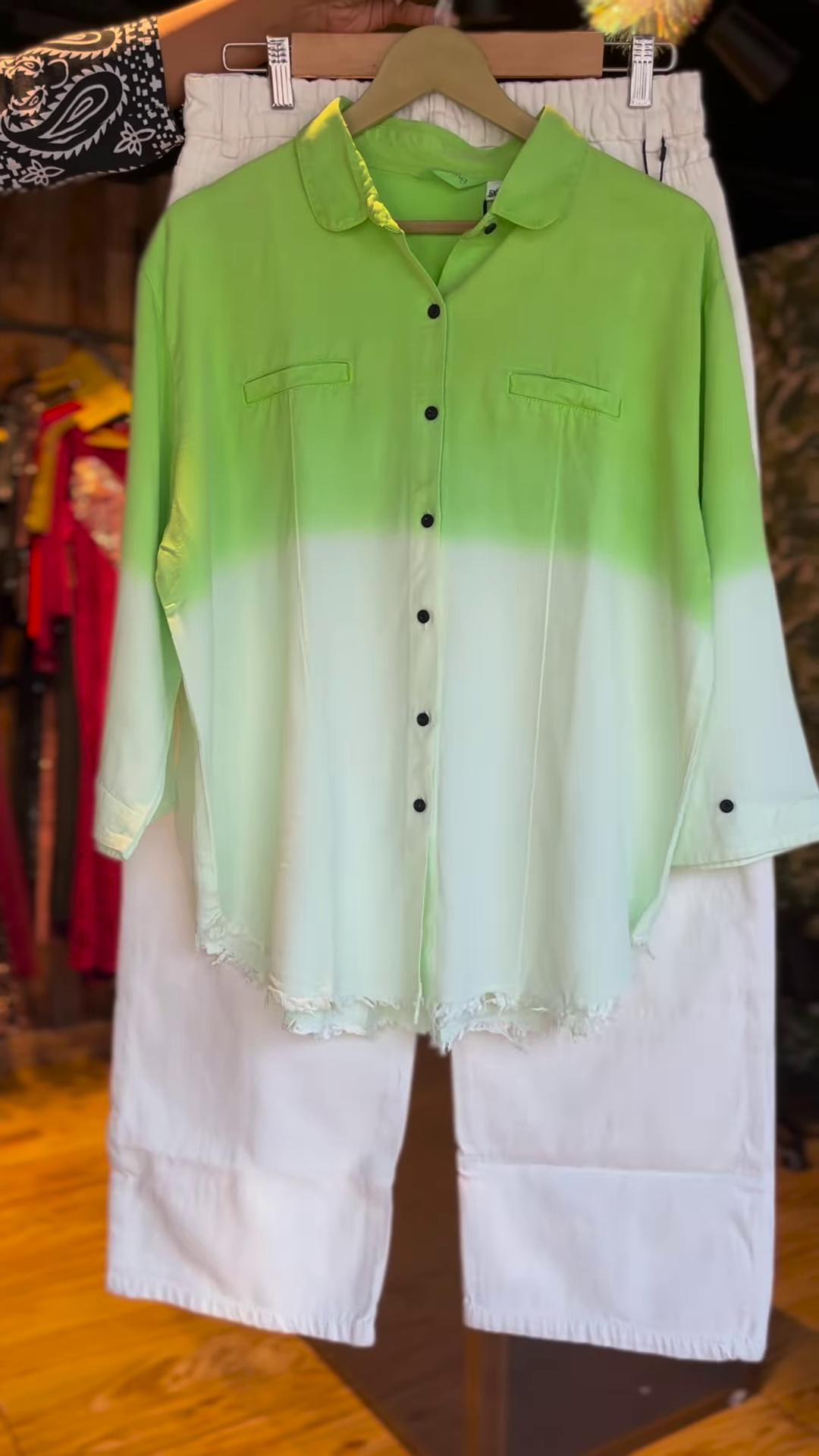 💚 Trendy Ombre Green to White Oversized Shirt & White Wide-Leg Pants Set 🤍