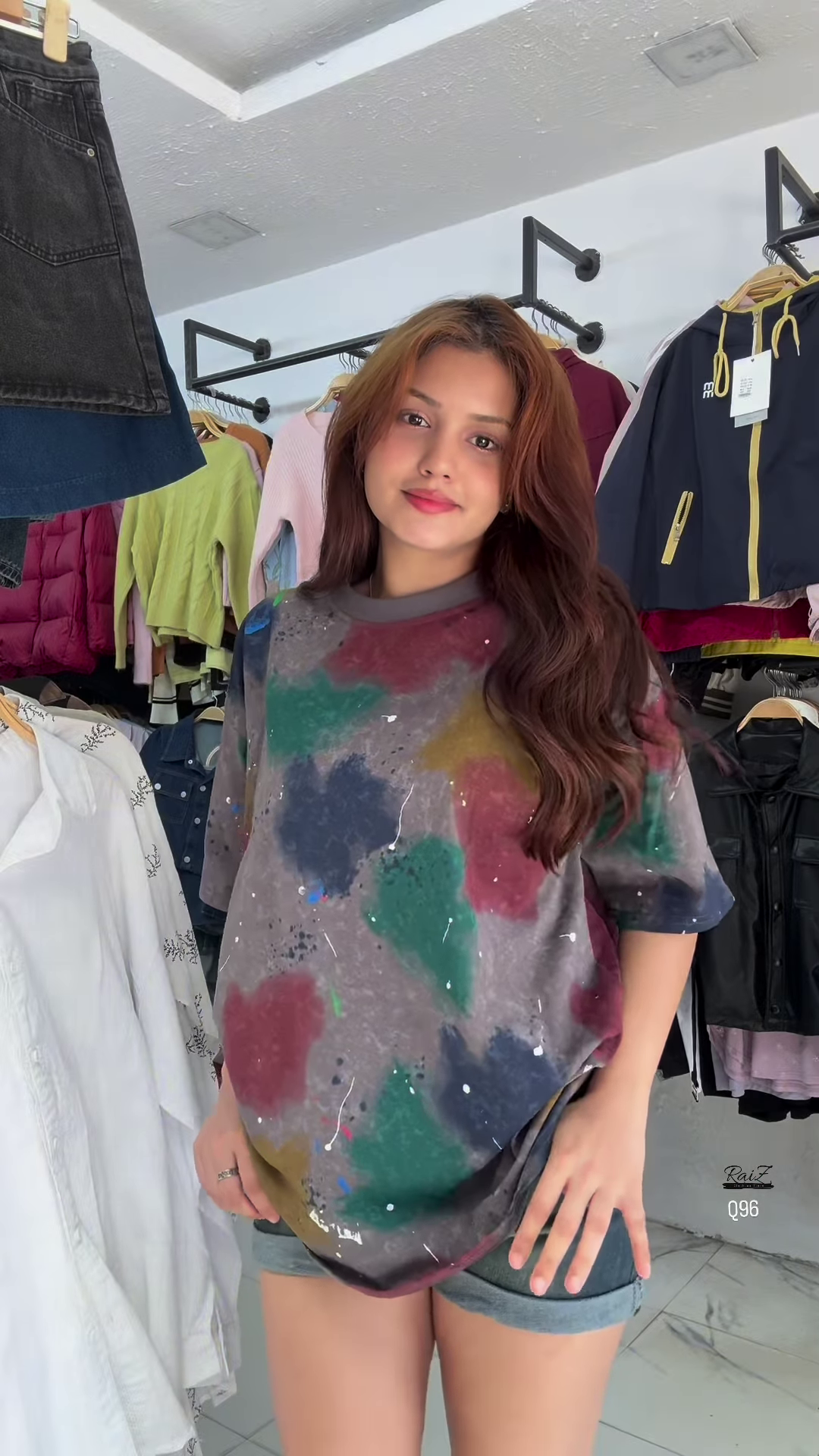 🎨 Edgy Black T-Shirt with Vibrant Abstract Paint Splatter Design 💥