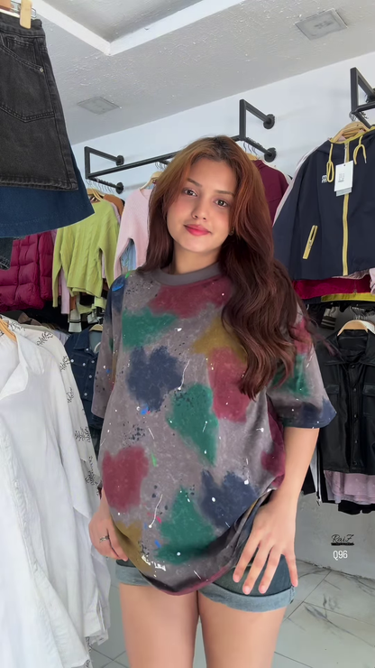 🎨 Edgy Black T-Shirt with Vibrant Abstract Paint Splatter Design 💥