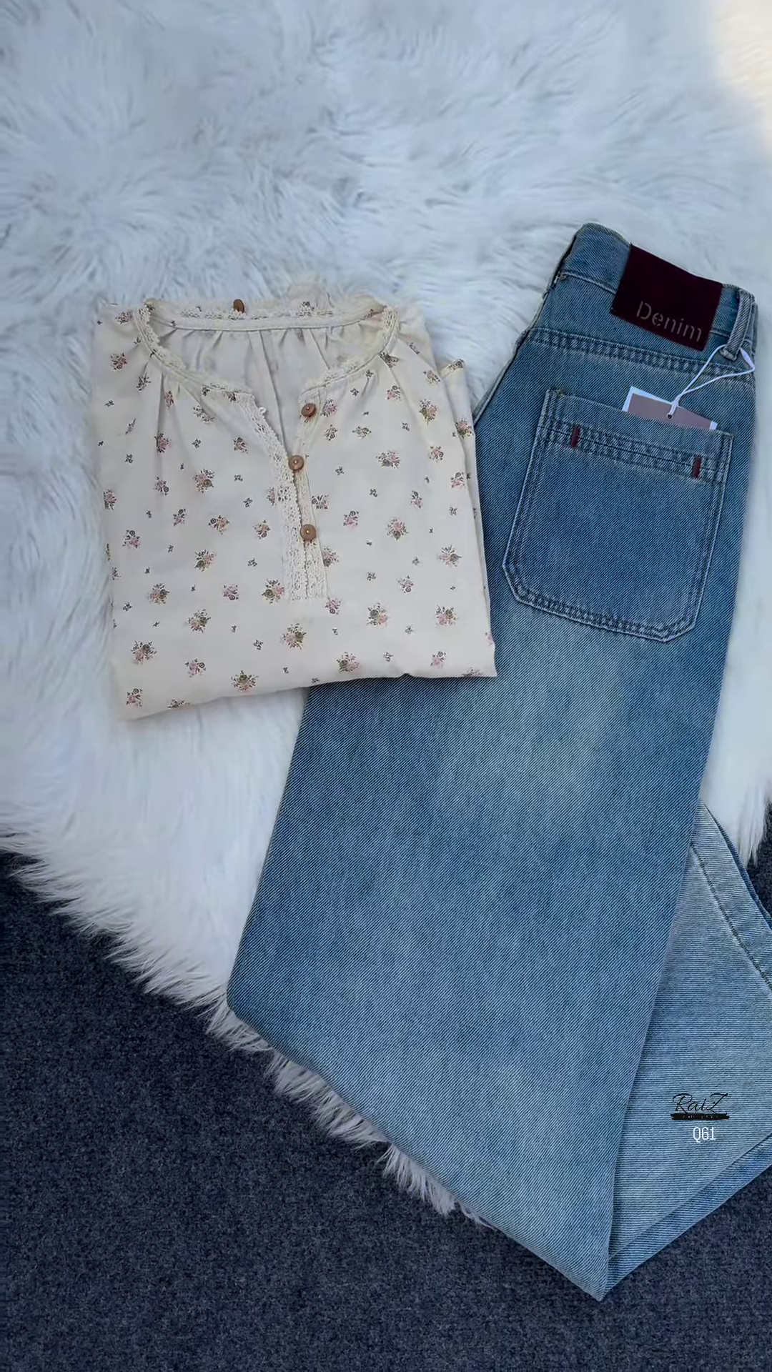 Vintage Floral Blouse with High-Waisted Wide-Leg Jeans