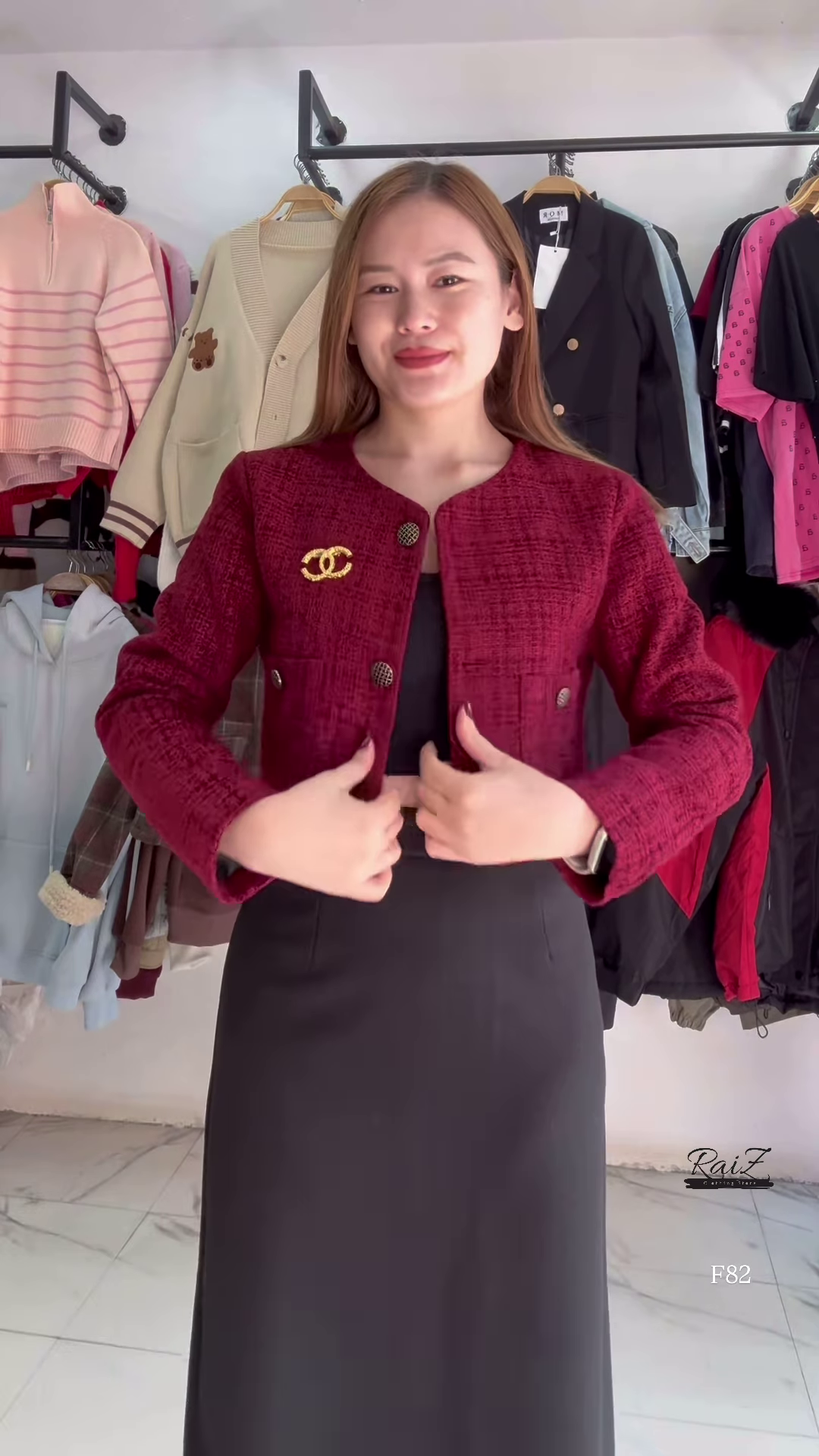 Elegant Cream Cropped Jacket – Redefine Your Classic Look with Chic Sophistication 🤍✨