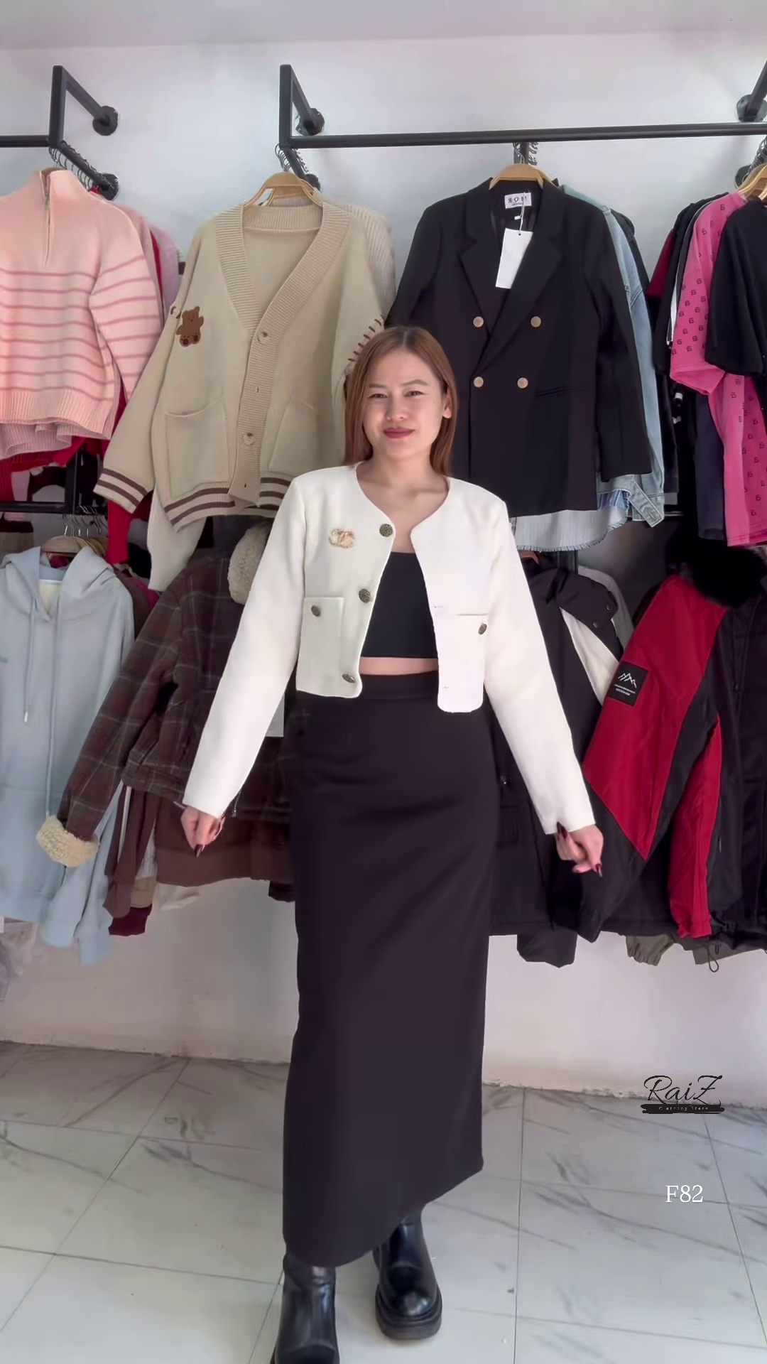 Elegant Cream Cropped Jacket – Redefine Your Classic Look with Chic Sophistication 🤍✨