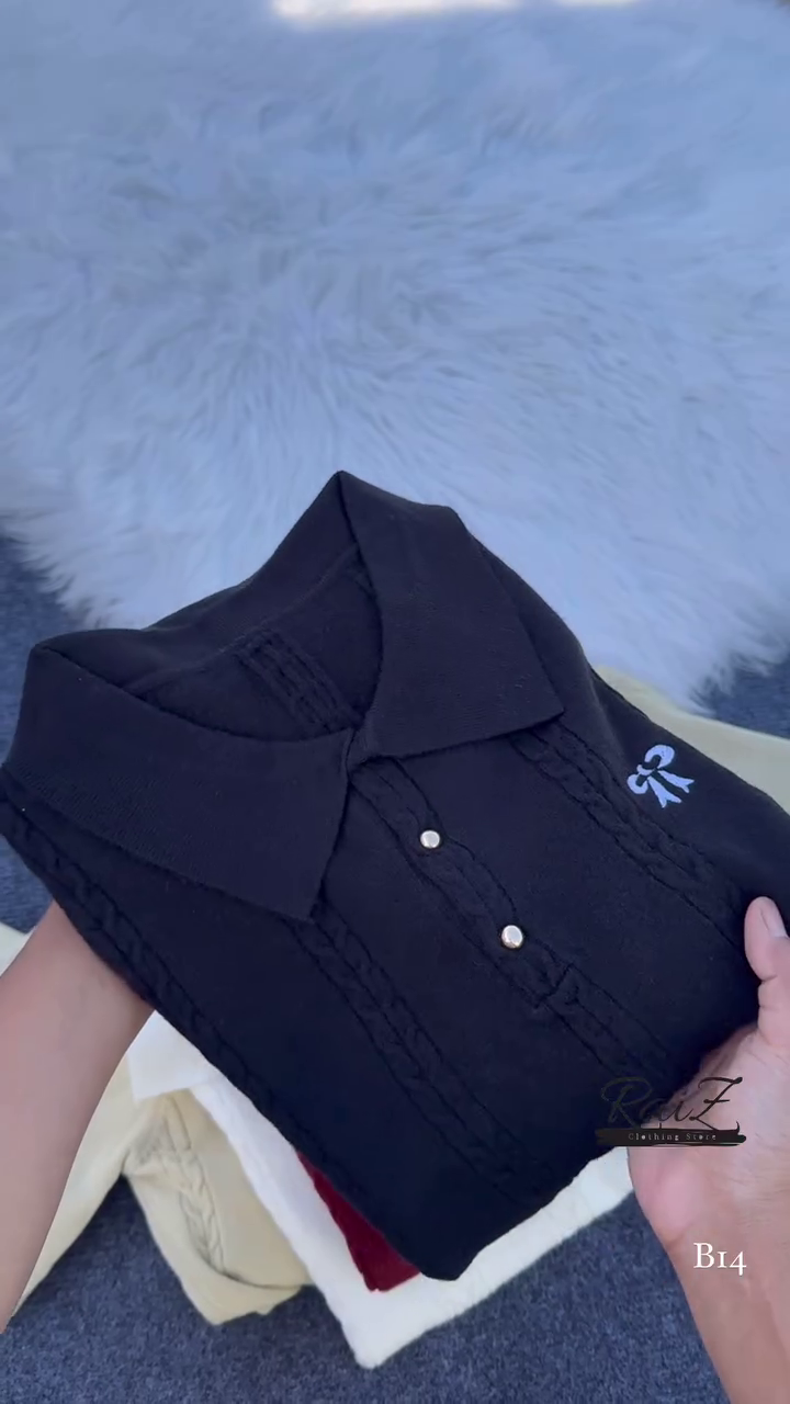 Cable-Knit Polo Sweater Top – Chic, Soft and Effortlessly Elegant ✨🧶