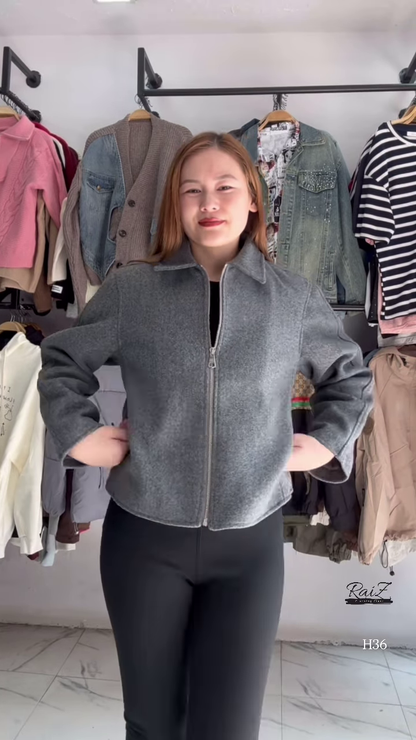 Minimalist Zip-Up Jacket – Cozy, Clean, and Effortlessly Chic ✨🧥