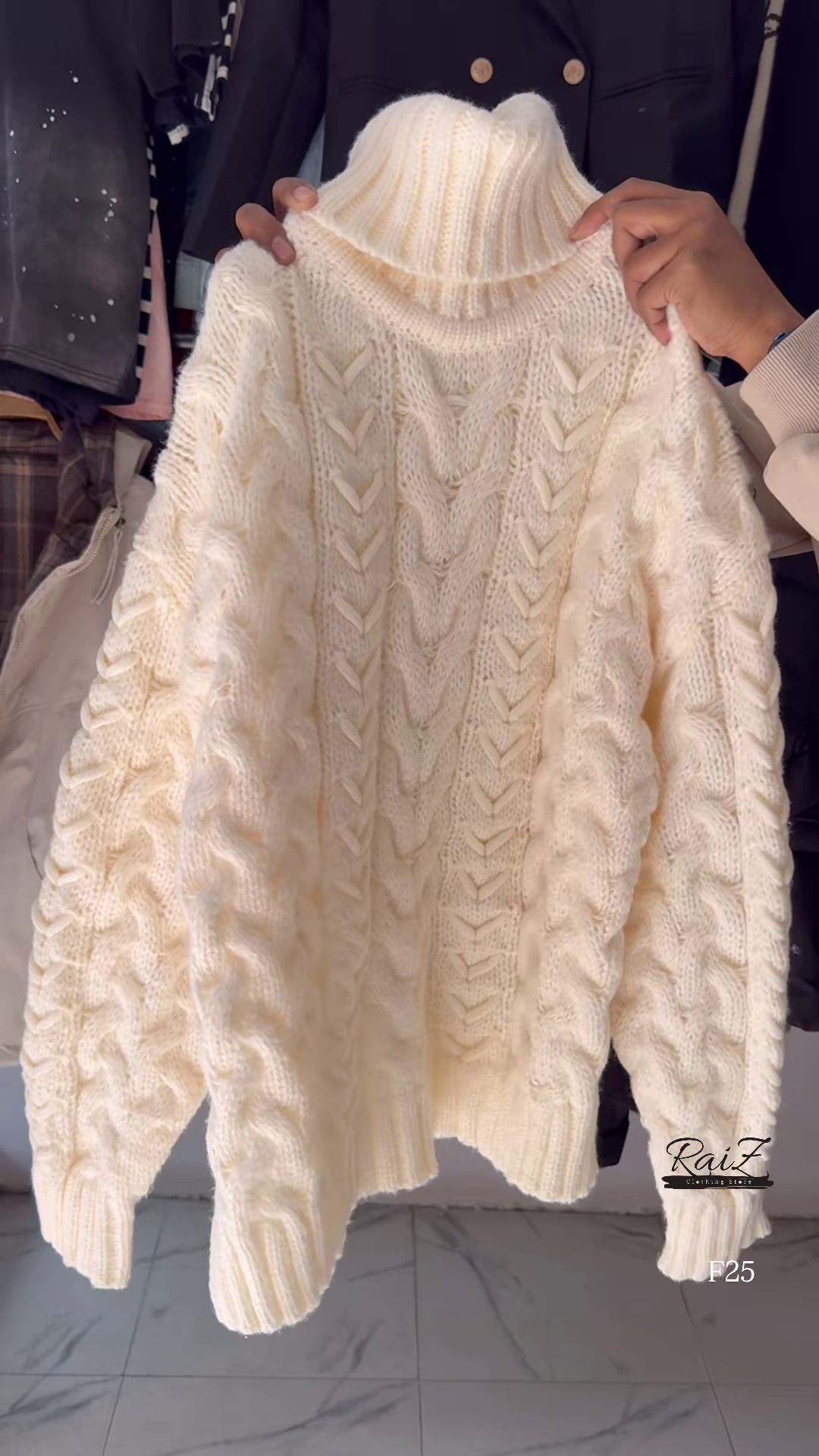 Chunky Cable Turtleneck Sweater – Ultra‑Cozy, Statement Knit for Winter Days ❄️�