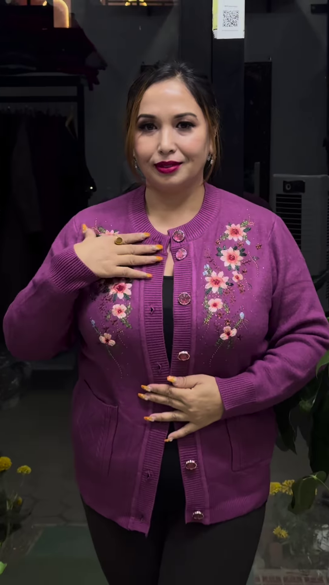 Embroidered Floral Cardigan – Elegant Warmth with Everyday Comfort 🌸🧥