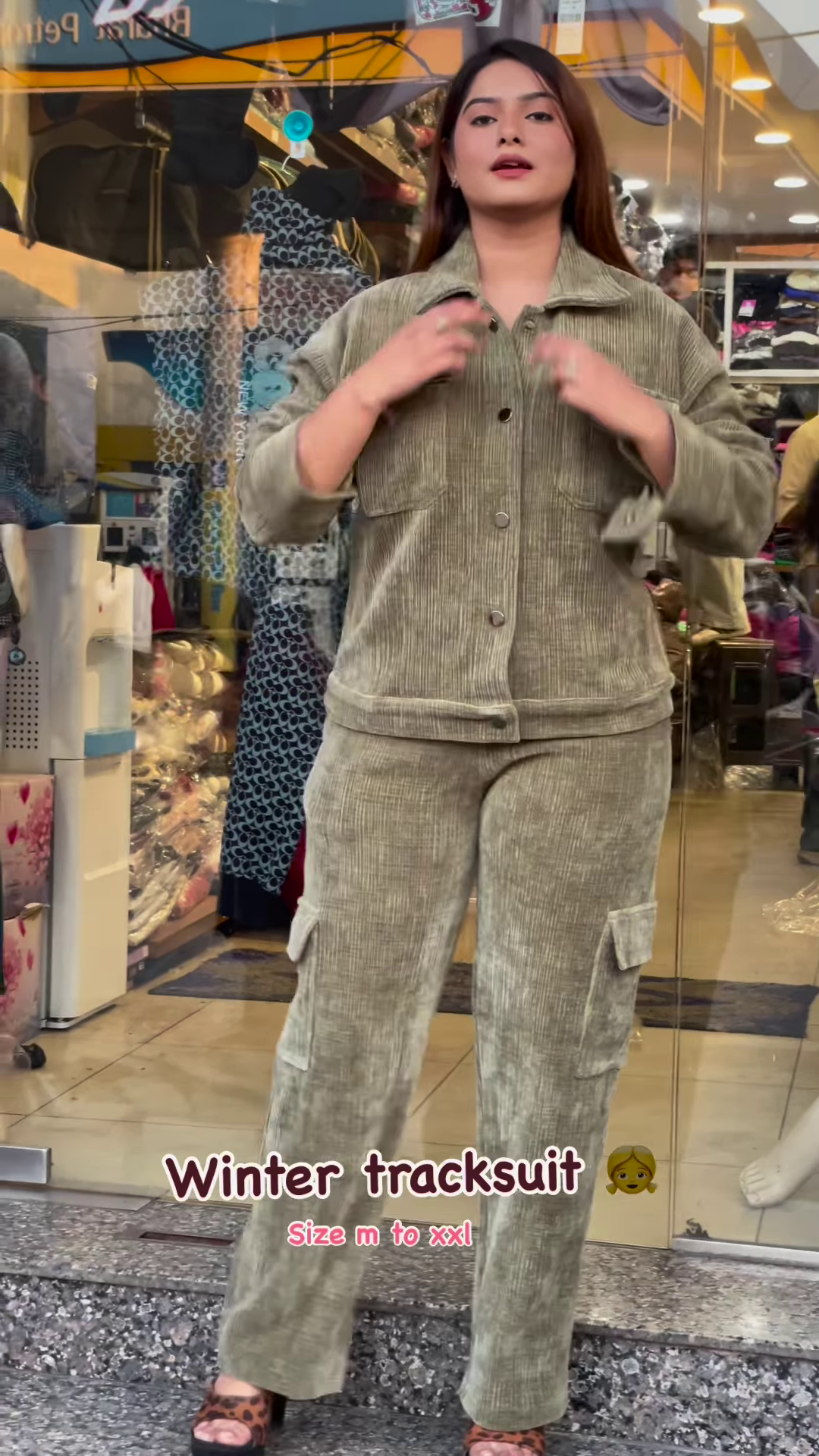 Corduroy Winter Tracksuit – Warm, Street‑Chic, and Comfort Ready 🧥�
