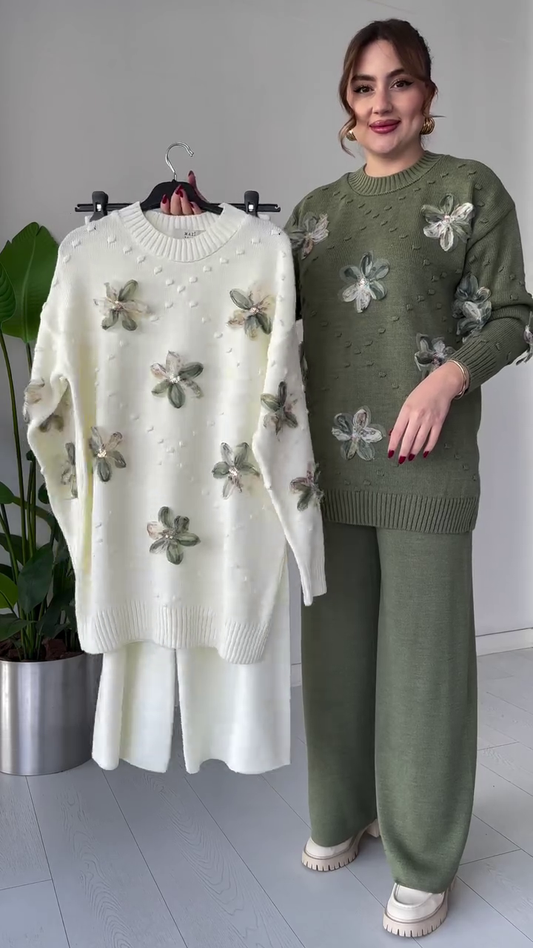 3D Floral Appliqué Knit Co-ord Set 🌸 Available in Green & White