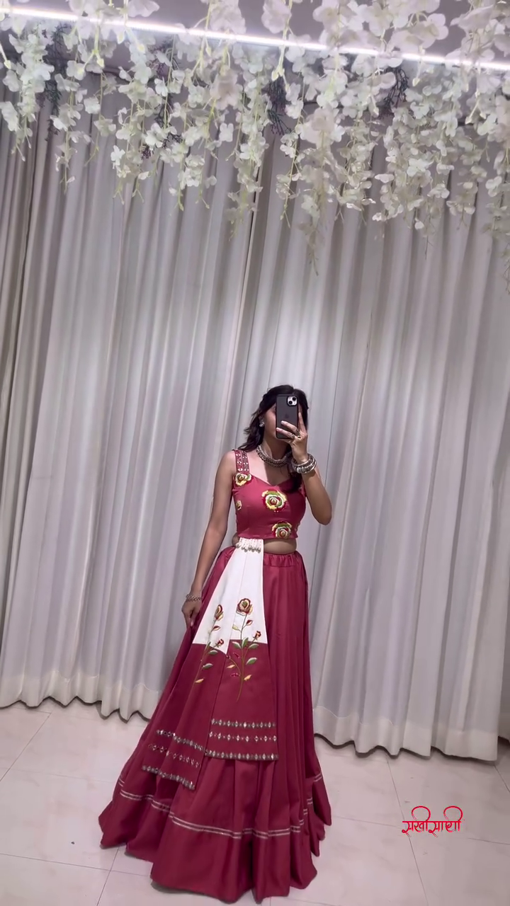 Red Lehenga Choli Set with White Floral Dupatta – Ethnic Embroidery Paired with Light Feminine Grace