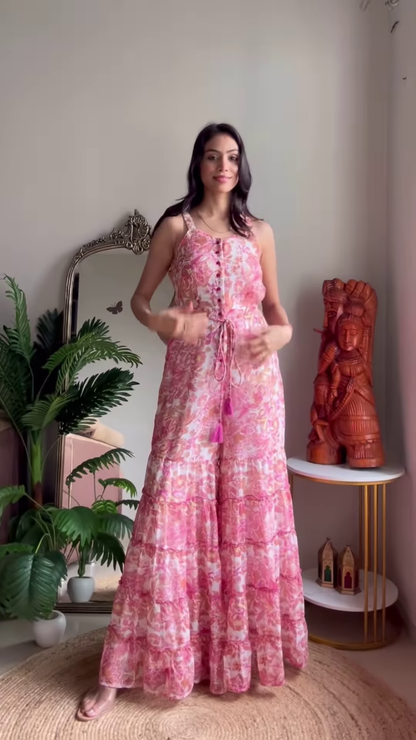Blush Floral Maxi Dress in Boho-Chic Interior – A Whimsical Blend of Style and Space