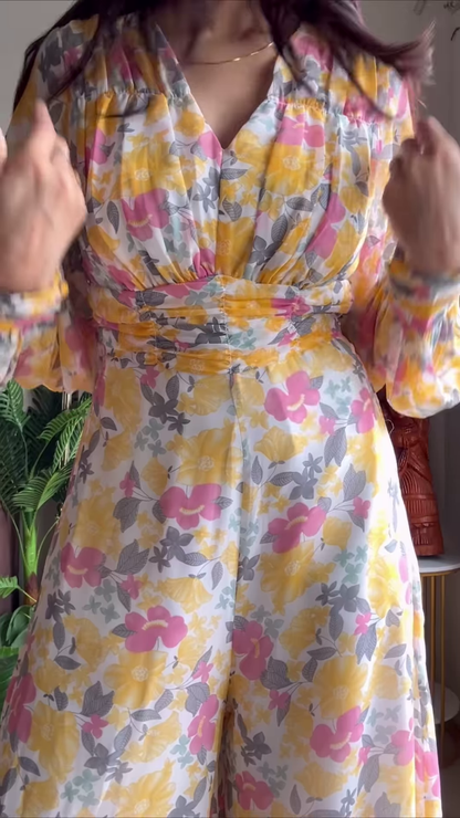 Blush Floral Maxi Dress in Boho-Chic Interior – A Whimsical Blend of Style and Space