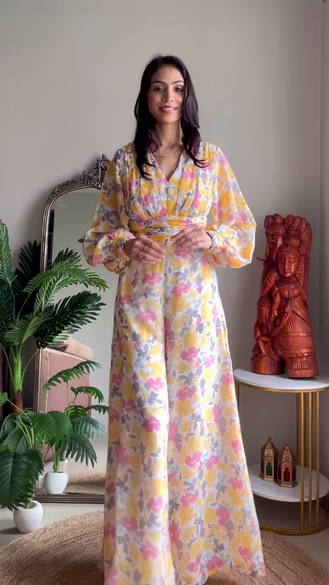 Blush Floral Maxi Dress in Boho-Chic Interior – A Whimsical Blend of Style and Space