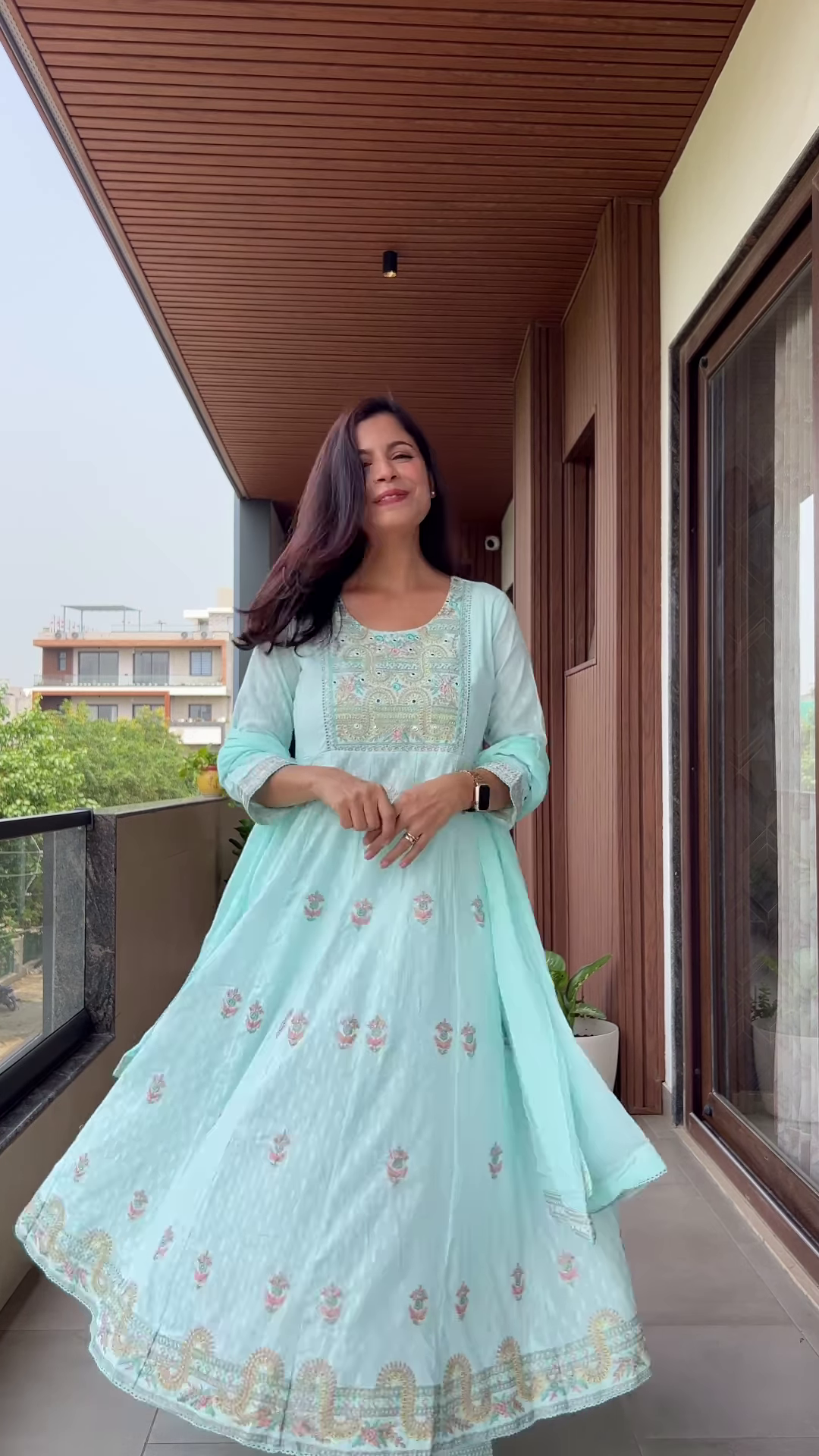 Rosy Gold Kurta Ensemble with Balcony Elegance – Grace in Every Fold