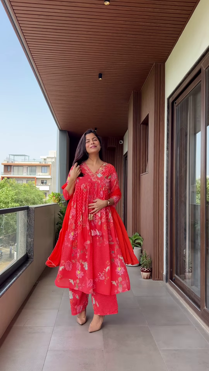 Rosy Gold Kurta Ensemble with Balcony Elegance – Grace in Every Fold