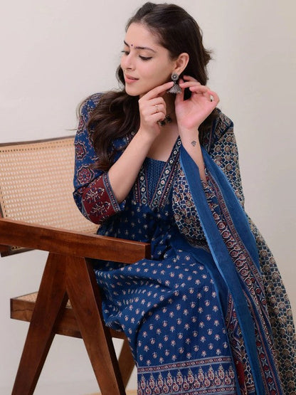 Floral Printed V Neck Anarkali Kurta With Trousers & Dupatta