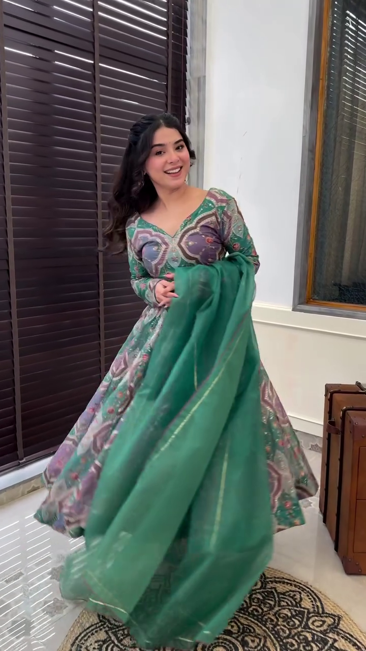 Romina embroidered organza suit set